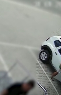Câmera flagrou suspeito de matar ator com o carro dele após o crime (Record TV Rio)